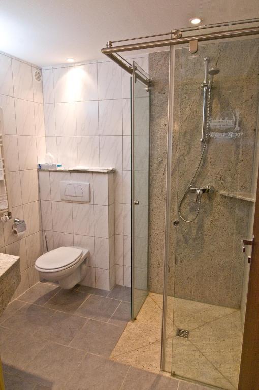 Hotel Hellers Krug Хольцминден Номер фото